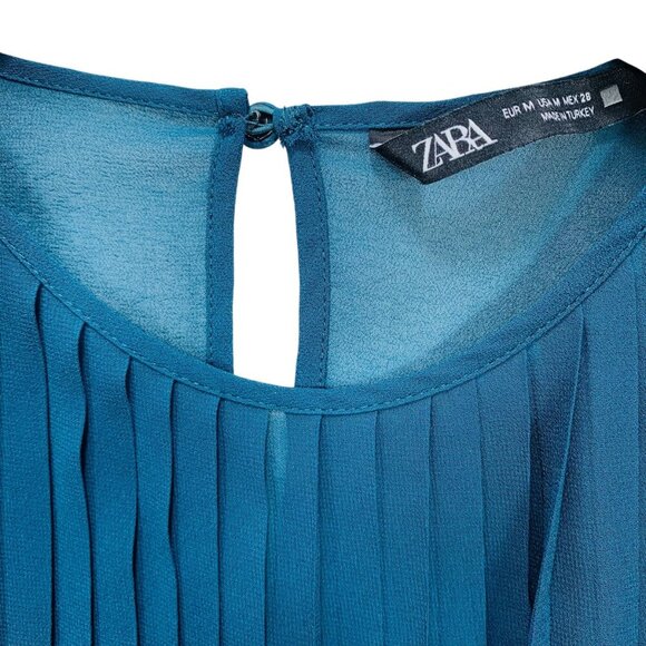 - Zara pleated forest green  ruffled blouse sz meduim - Picture 3 of 15